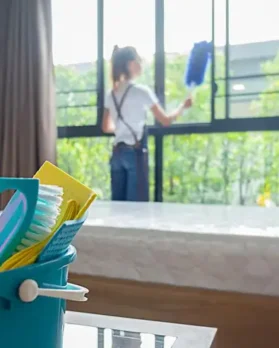 airbnb-bedroom-hotel-style-cleaning